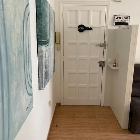 Apartament Near Riuet Spring *